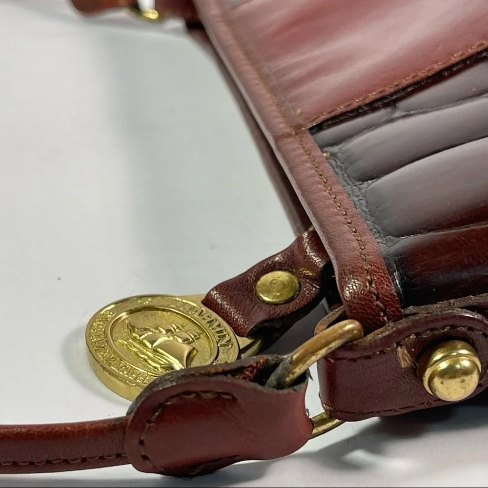 Vintage Brahmin Croc Embossed Leather Bag Brass Hardware Shoulder Purse